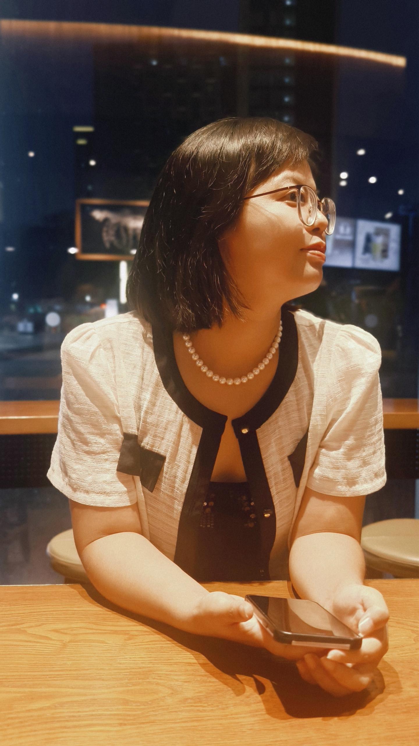 喝杯咖啡，烦恼先放一放。