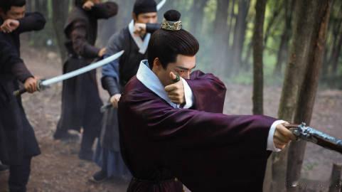 此沙古装披发电视剧良陈美锦 在这部剧中，此沙利用披发造型将角色的独特气质完全释放