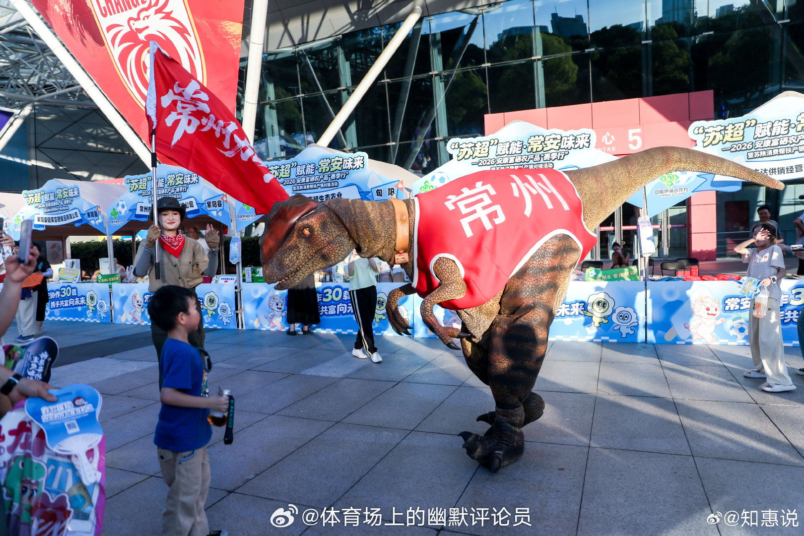 4万+人的常州奥体，今晚属于常泰两城。0:0的比分牌下，是90分钟寸土必争的尊重