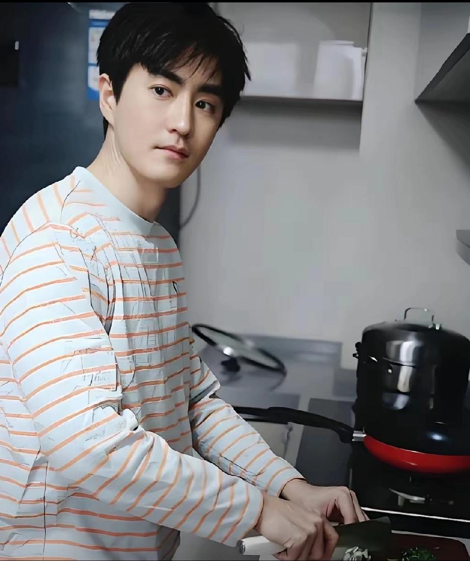 杨玏名字常年被念错！杨力、杨功五花八门，他坚持不改原因好暖心
 
     杨玏