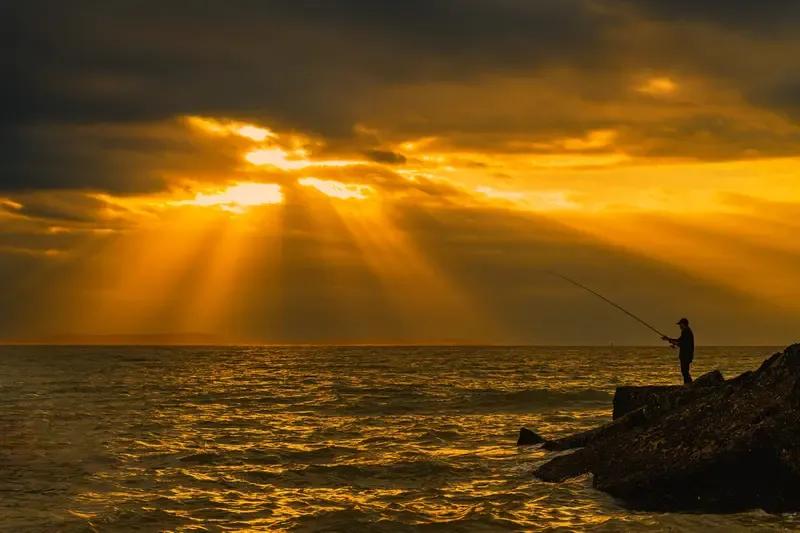 倘若真的爆发战争，日本存在提供资金和武器的可能性，俄乌战争便是最好的例证。当下有