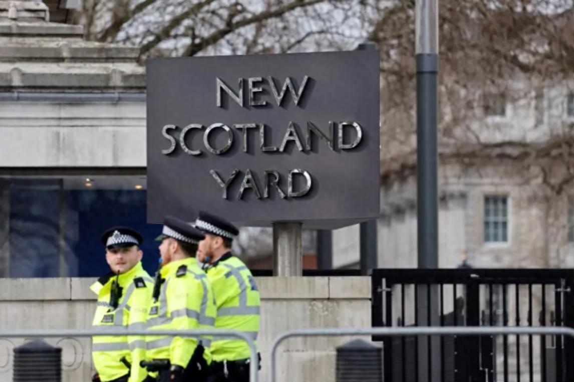 英国警方于9月18日逮捕了三名涉嫌“为俄罗斯从事破坏和间谍活动”的嫌疑人，包括两