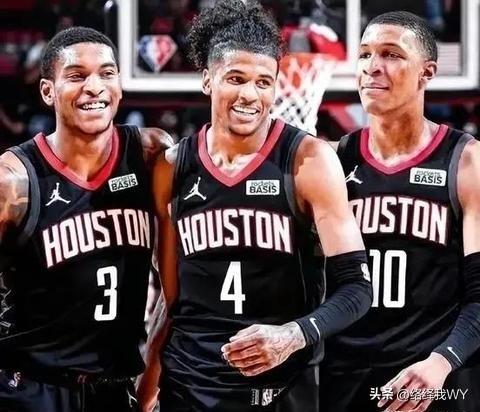 火箭的建队思路很奇葩，前几年在选秀市场疯狂囤积天赋，火箭七子也被给予了厚望，然而