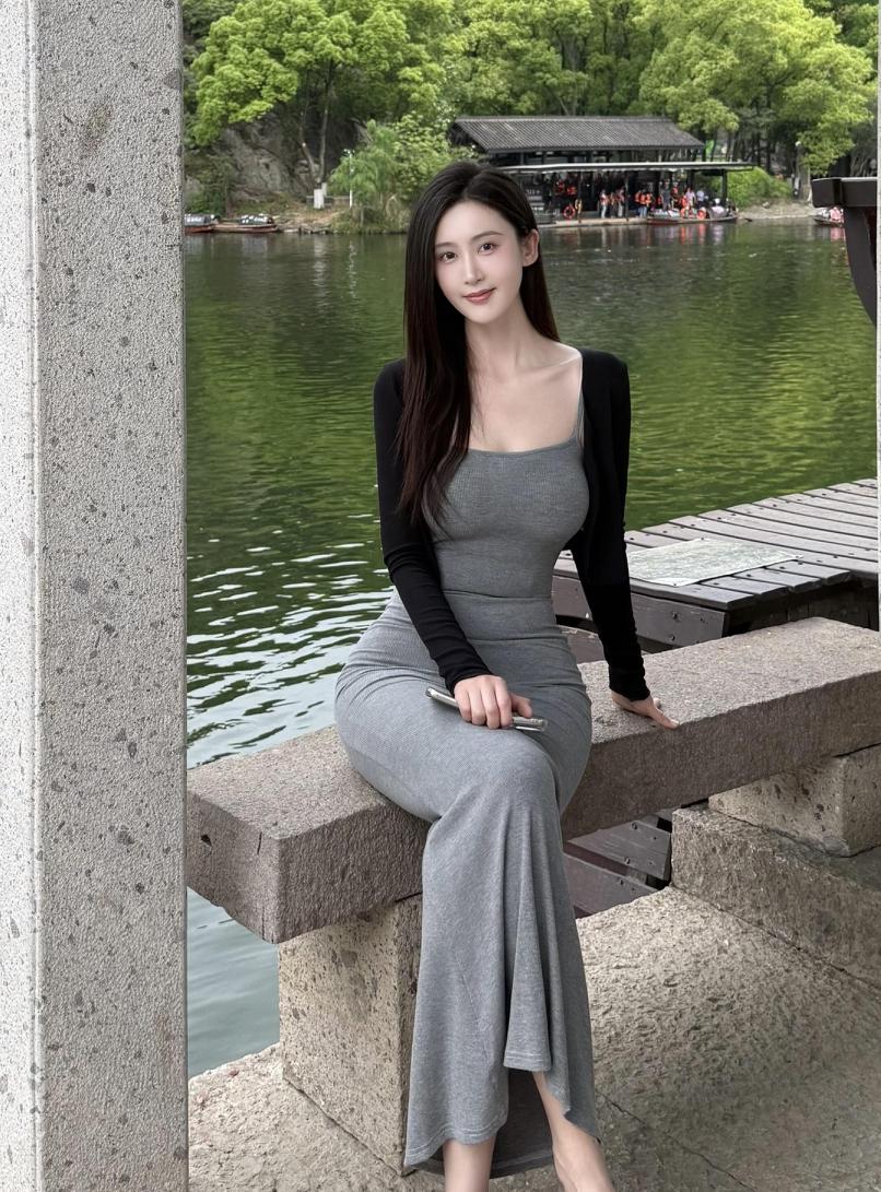 在湖边享受宁静时光，优雅与自然完美融合。