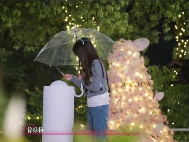 柳柳爆灯了周佑凌放心了柳柳爆灯周佑凌柳柳忙一天打开手机天塌了 从海南到上海这灯终
