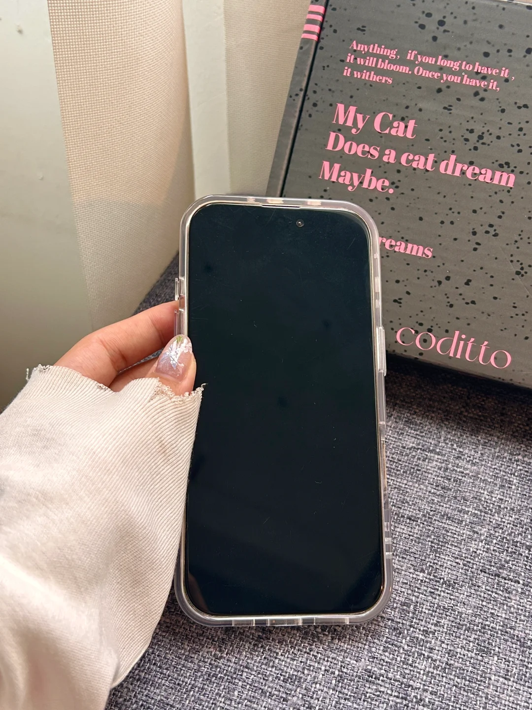 很喜欢的侧边有涂鸦设计的沙漠金手机壳耶！！