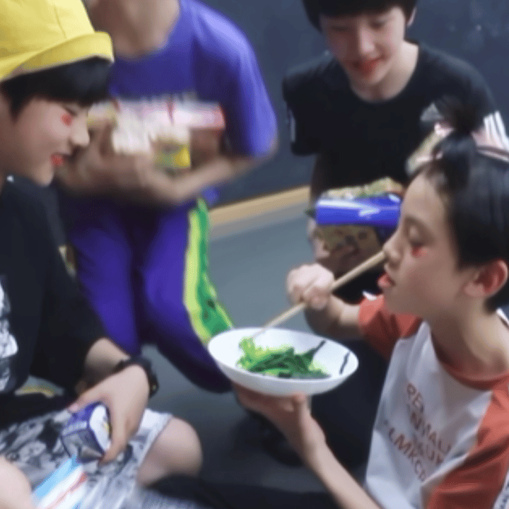 小鼻小吼，想念你们，依旧，看到你们还在记得原力和爱记得光剑记得这些回忆，并不是只