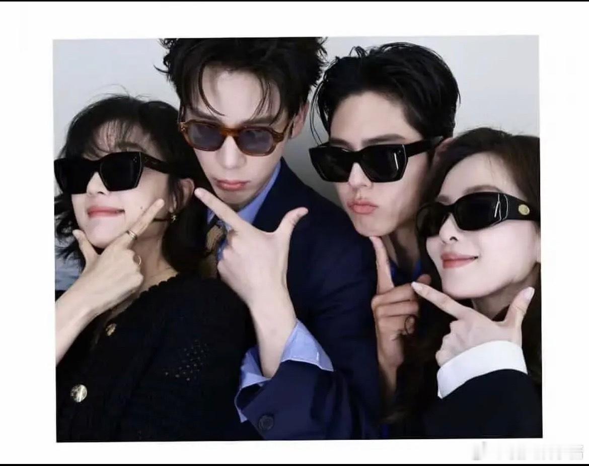 刘诗诗、孙千、王安宇、朴宝剑合照，第一眼看到谁 