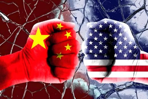 美国华人被打了为何不敢反抗？说句不好听的，在美国被打不反抗的，大部分都是膝盖长地
