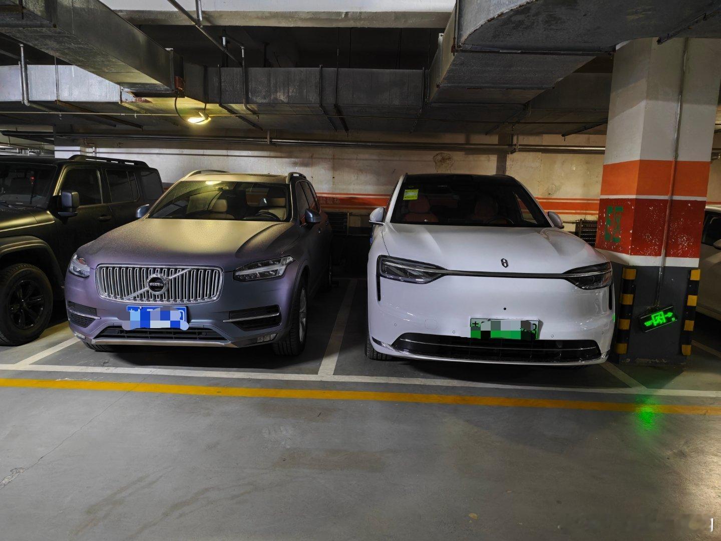 对面两位大哥一位是吉大教授一位是装修公司老板你猜对应关系是啥？ 