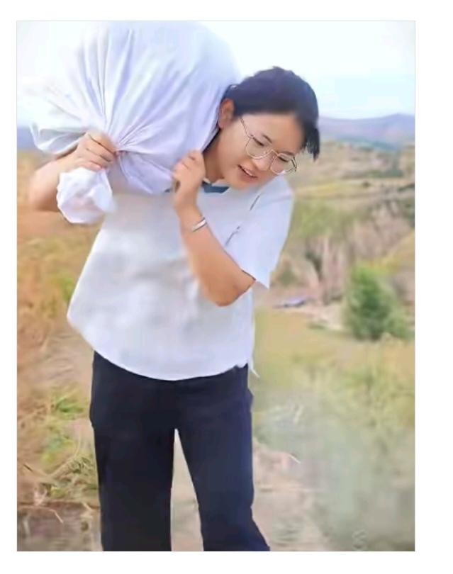 劳动人民最美
劳动人民最光荣；
媳妇就是农村人；
学业无成回家乡；
最后找个老实
