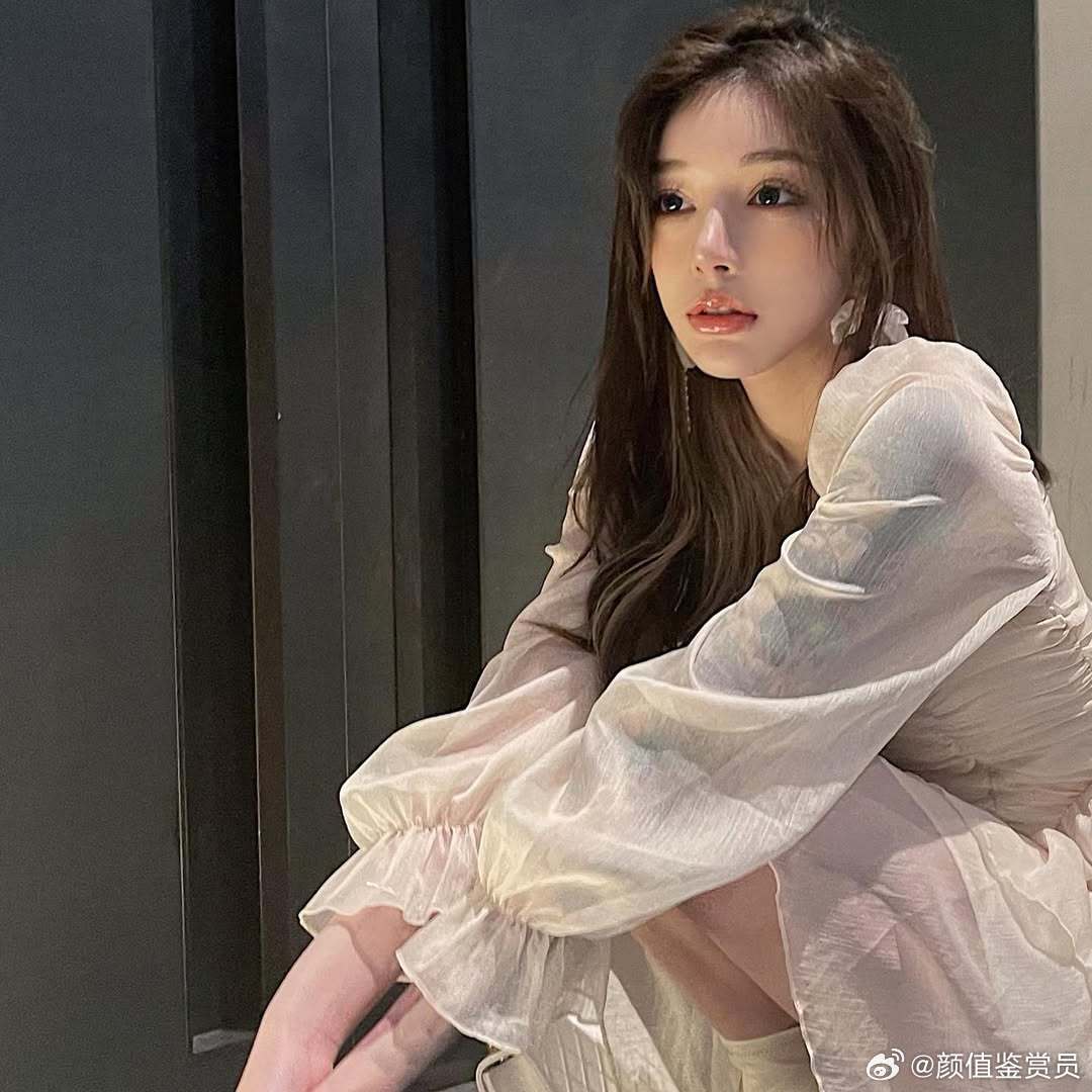 性感一直是主场…🖤 