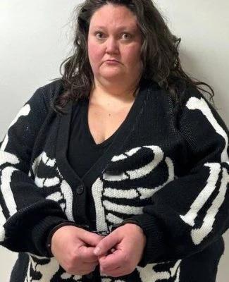 美国图书馆员莫罗发布影片，要找身患绝症的狙击手暗杀总统特朗普。(照片取自平台X@