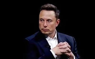 特斯拉CEO马斯克当着美国五星上将的面，曾直接扔出一颗炸弹：‘中国的发电量今年底