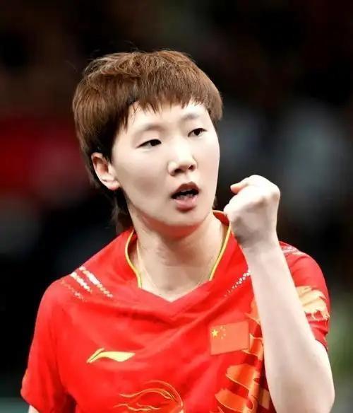 WTT美国大满贯女单1/16决赛打完，最炸裂的不是张本美和又剃了光头，也不是43