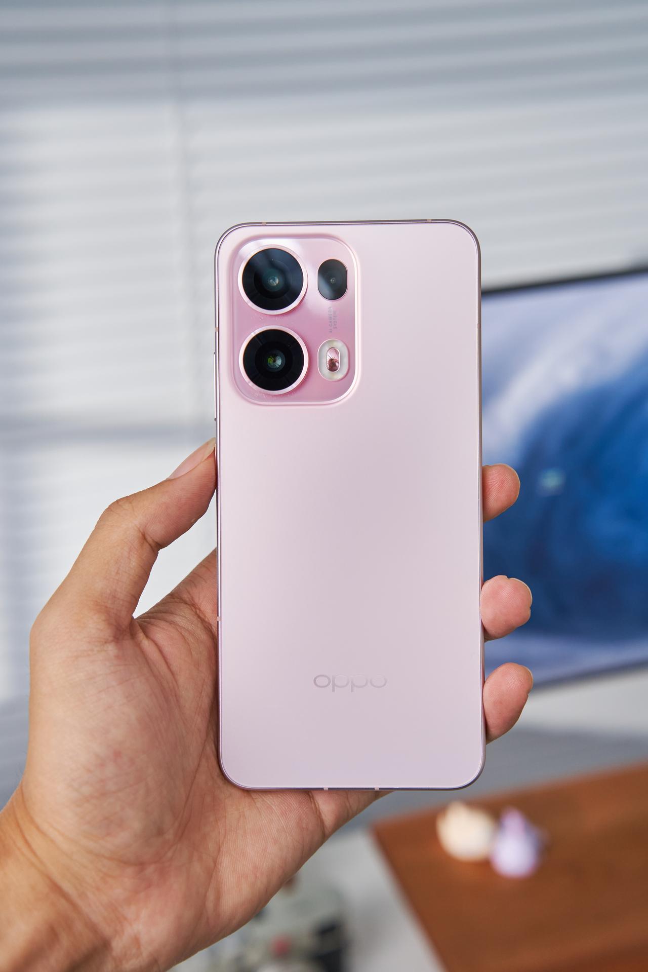 OPPO Reno13 Pro到手了，13香了吗？

上手的第一感觉，OPPO在