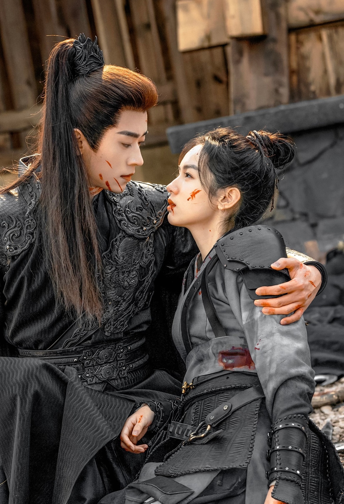 锦月如歌 魔改 《锦月如歌》剧方释出新花絮，主演们片场互动超有爱，服化道细节再获