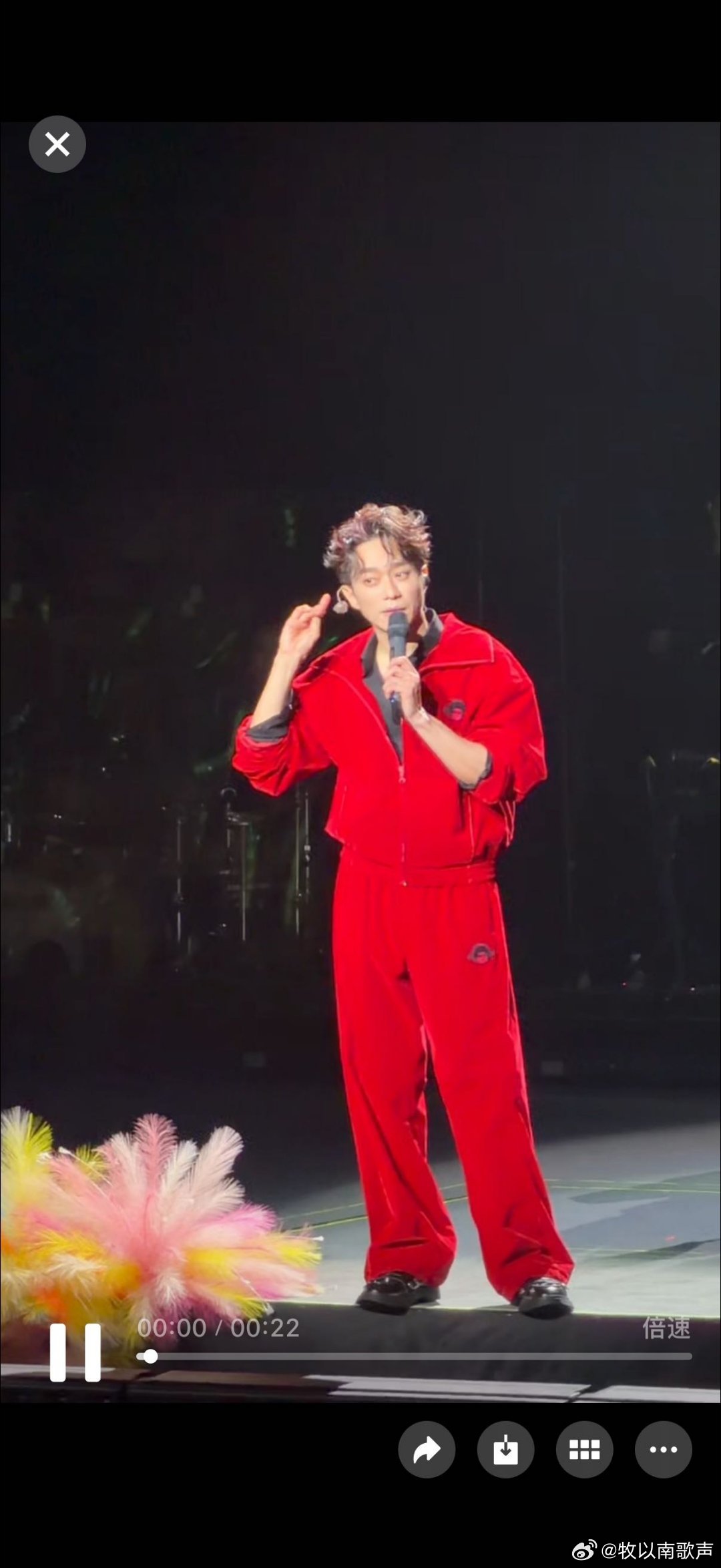 你是张栋梁那他是谁 没想到你是这样的张栋梁  真没想到张栋梁还有这么皮的一面，和