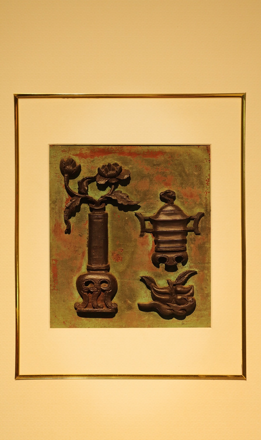 老花板【博古图】挂屏经年老花板，留存至今品相完好，立体浮雕博古图，画面佳寓丰饶，
