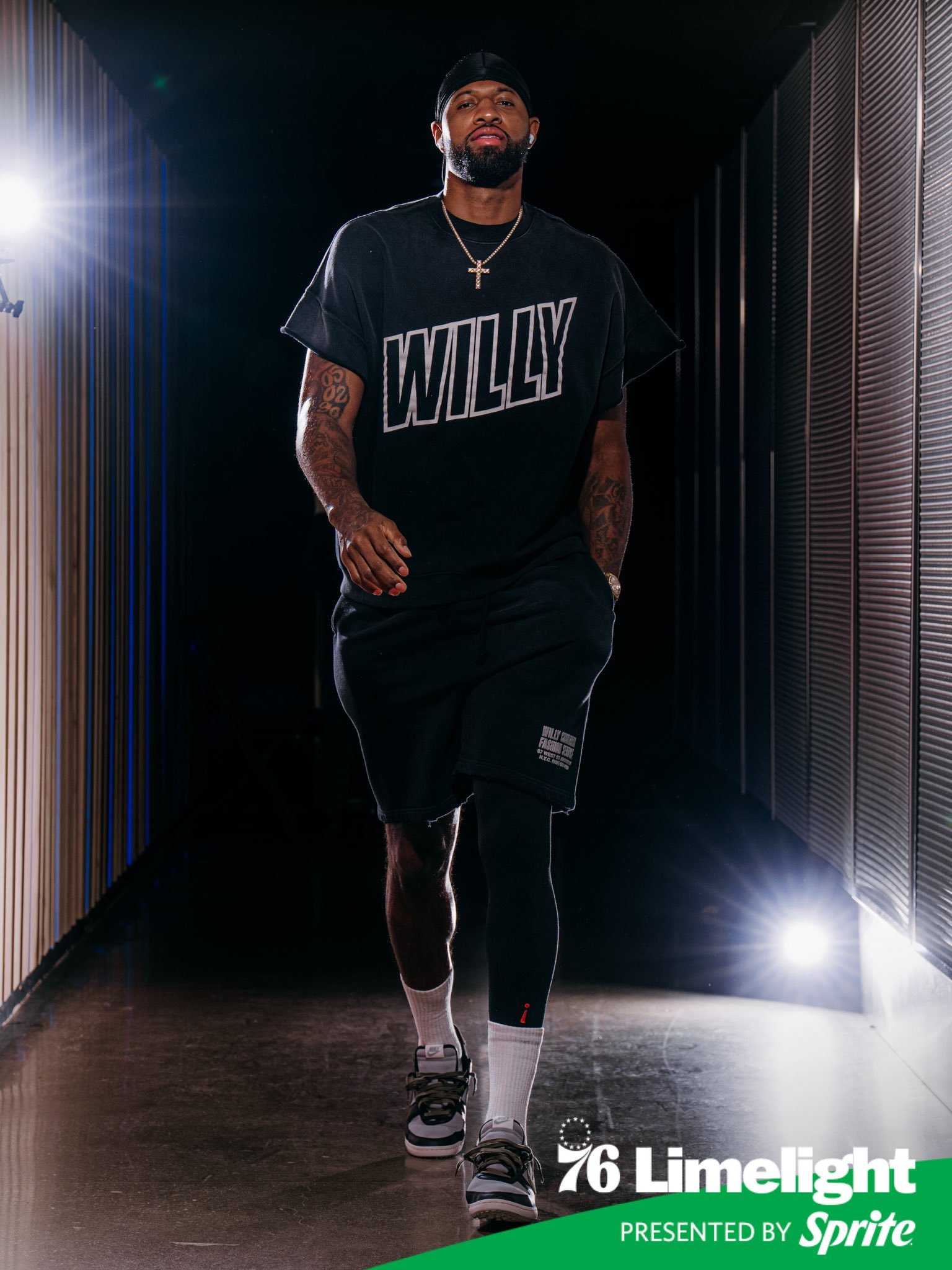 潮男搭配！分享今日份赛前抵达主场球馆时的帅泡～