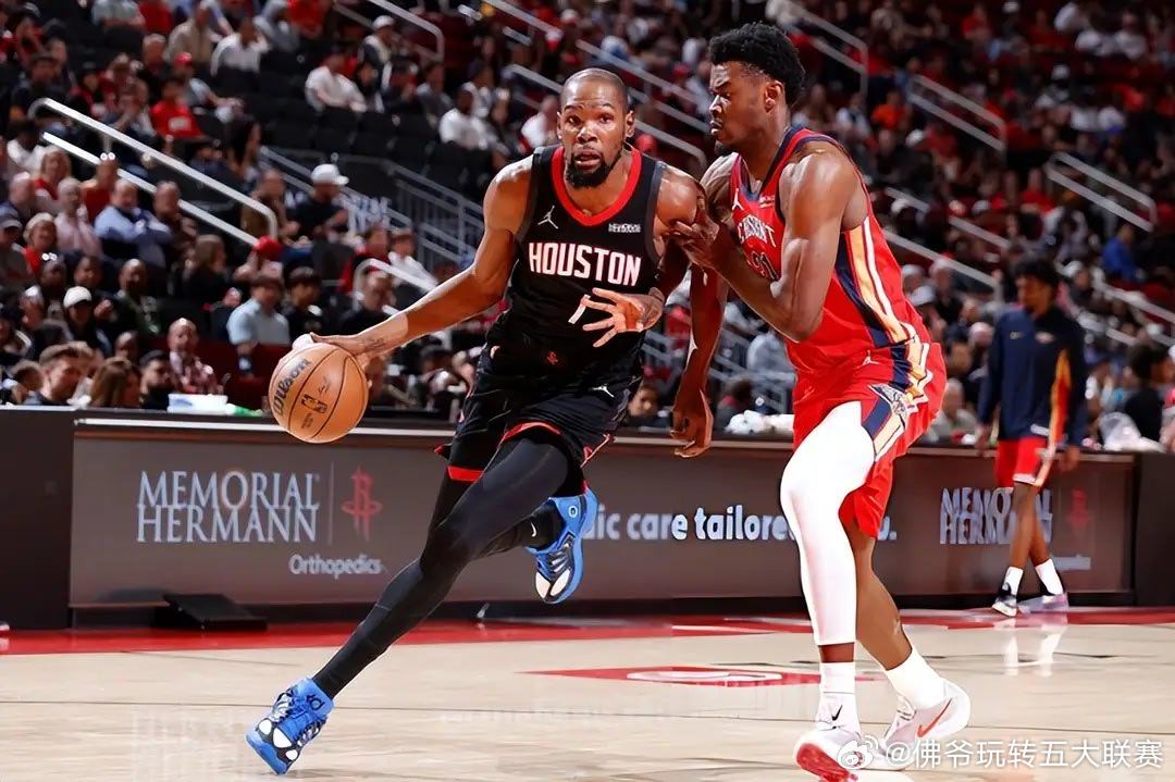 火箭在主场以107-105险胜鹈鹕，这场胜利让他们将战绩提升到41胜25负，从而