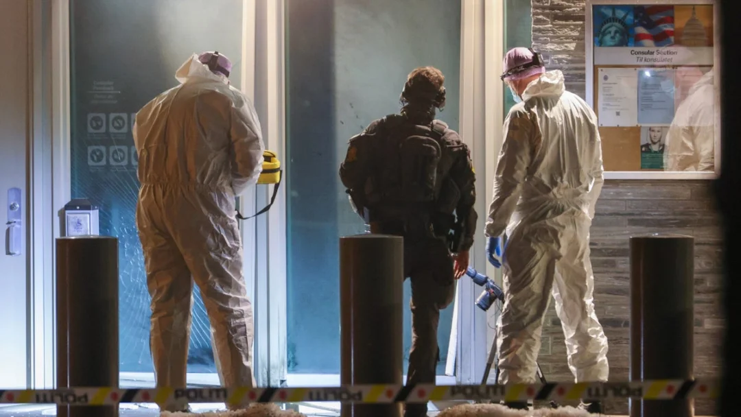 美国驻大使馆入口遭爆炸损毁