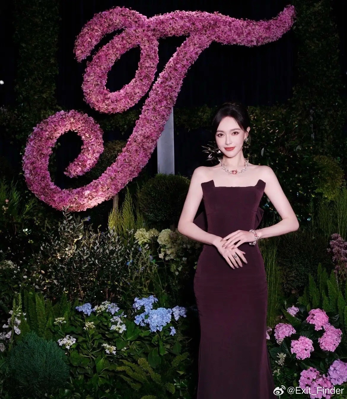 唐嫣这波，真不急早上刷到她蒂芙尼全球广告，说实话挺意外。不是"哇好美"，是"她怎