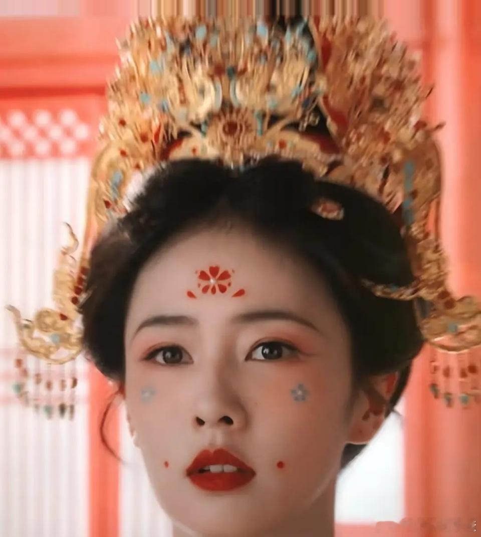 大家来说说，白鹿这个妆容符不符合事实 