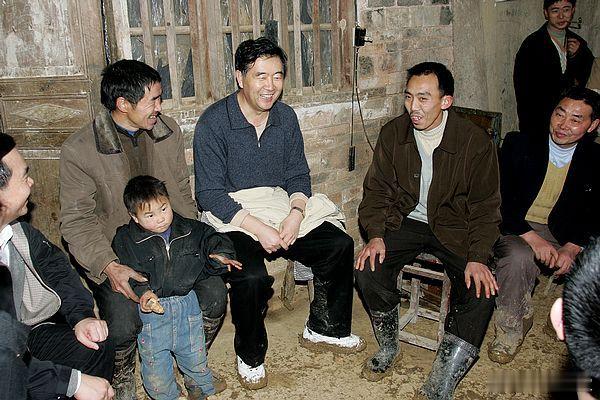 2006年，重庆市委书记汪同志，到彭水县考察 ​​​