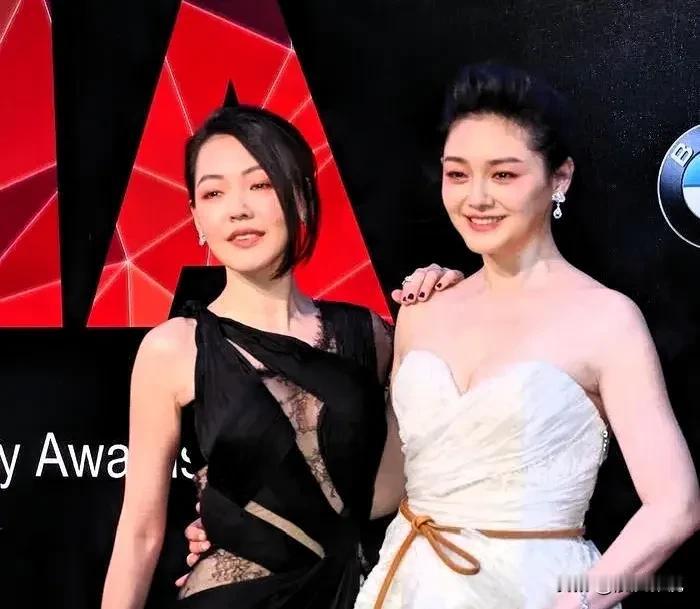 大小S是娱乐圈有名的姐妹花，从小一起工作到现在。很多圈内人都知道她们感情特别好，