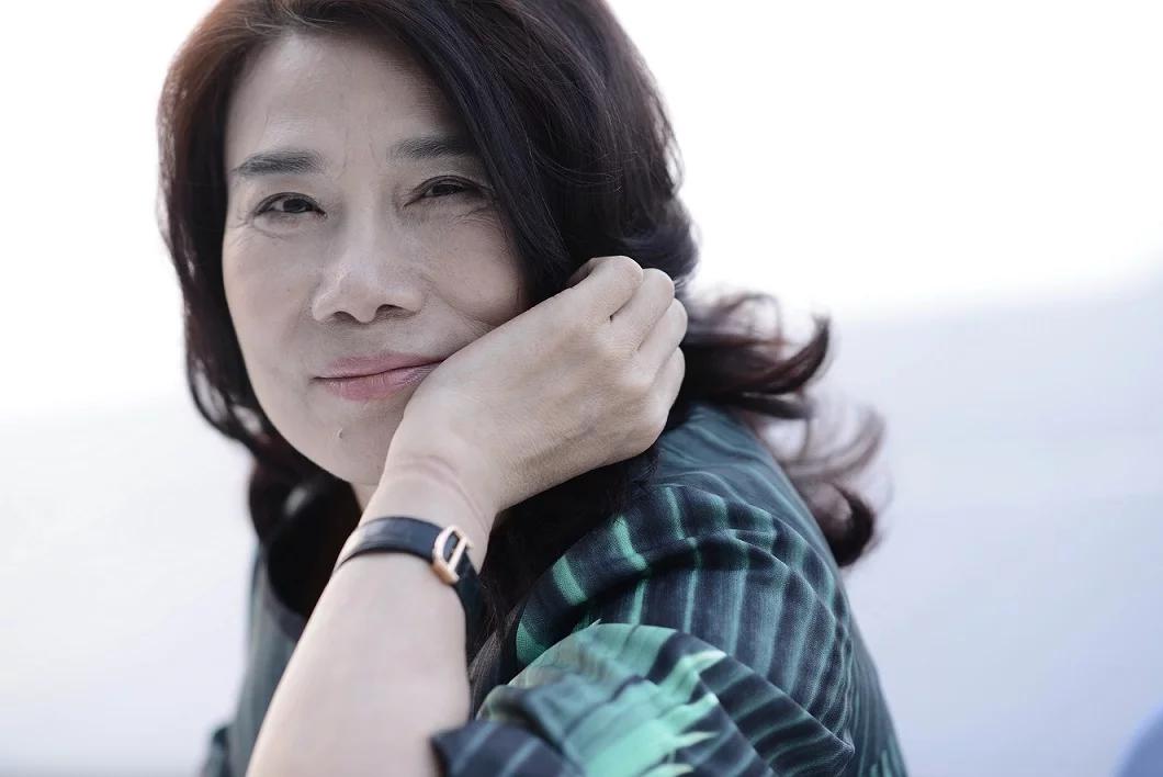 董明珠真是商界传奇人物。她治下的格力电器，在空调市场可是响当当的。她雷厉风行的管