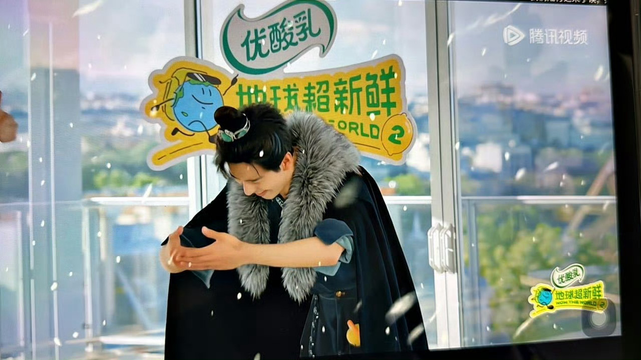 今天这期还没看。竟然还有陆行之限时返场这标志性大氅。陈星旭地球超新鲜