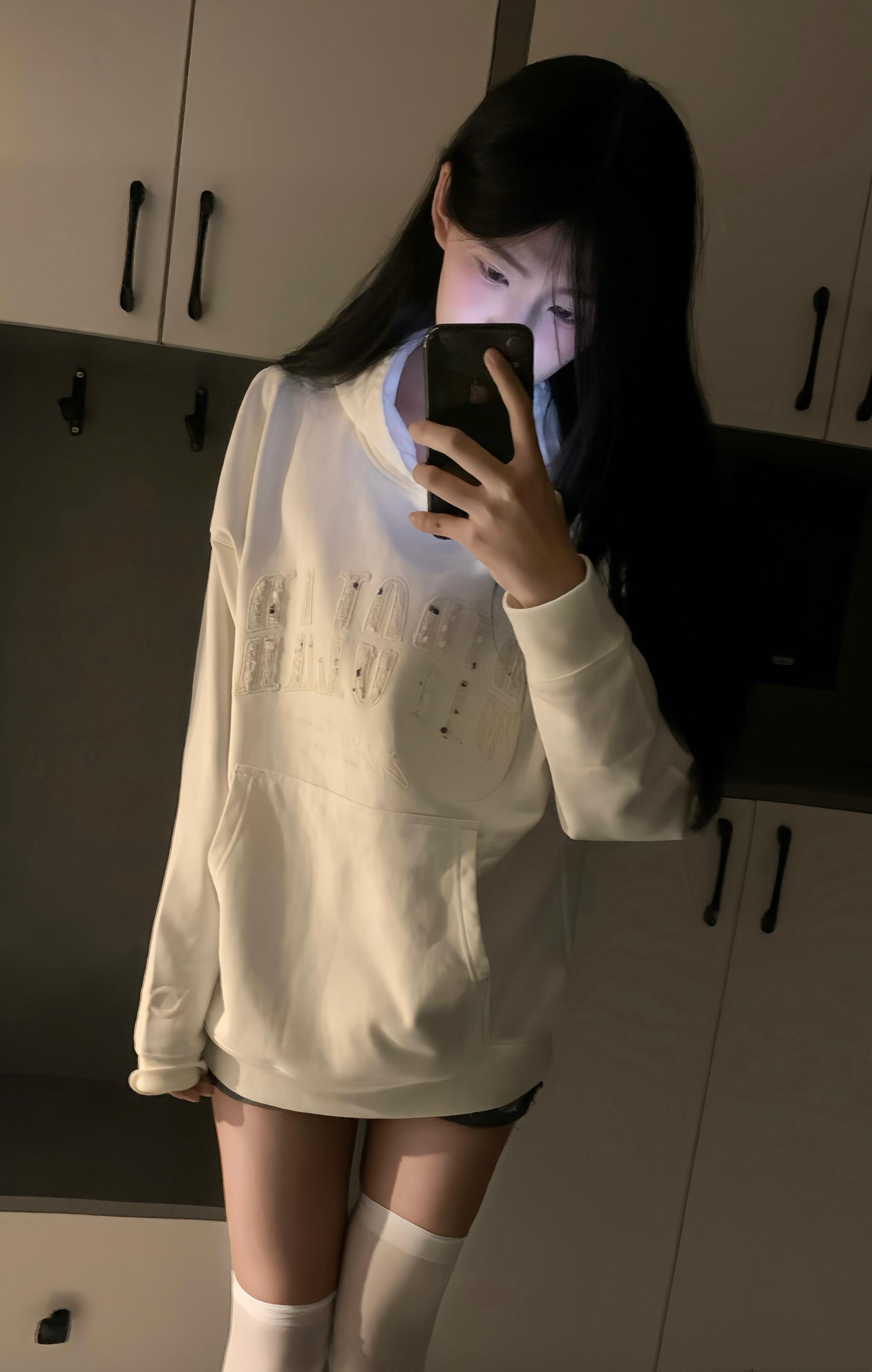 还在装孤独吗 你的每条作品都有不同异性的调侃