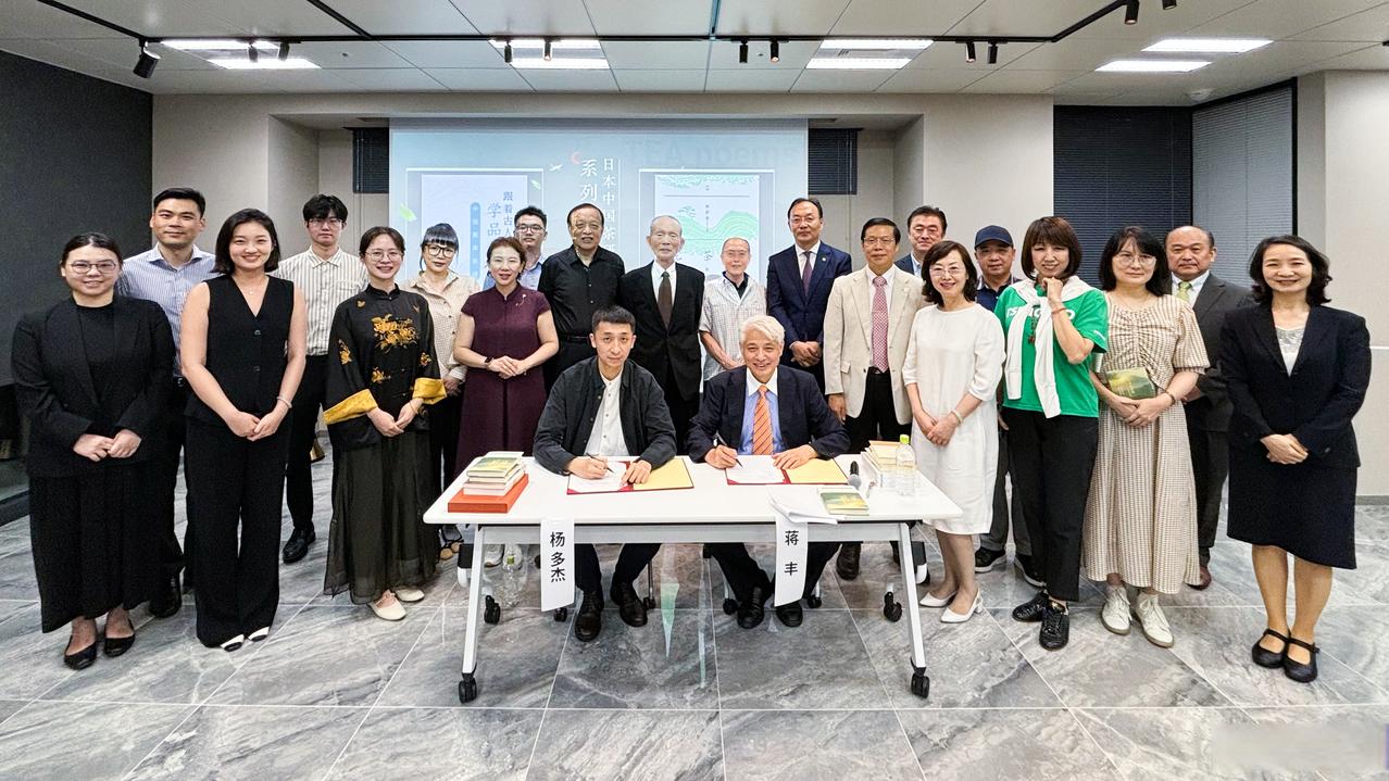 吃人的嘴软，拿人家的手短：花着日本外务省的钱，蒋方舟写出《东京一年》

近年来，