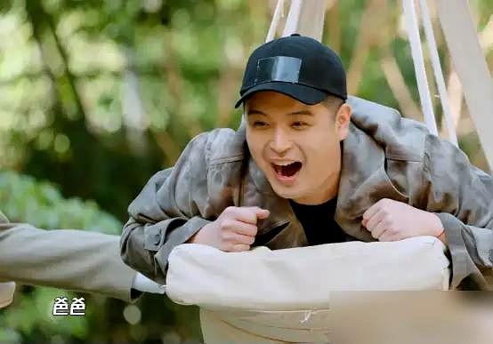 看到鹿晗回来，心里那块石头总算落了地。
都说《五哈》像火锅，他就是那碟不可少的灵