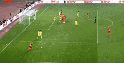 守门员最害怕什么？怕的就是“蛋蛋的忧伤”。今天他不仅体会到了这份忧伤，还生了一个