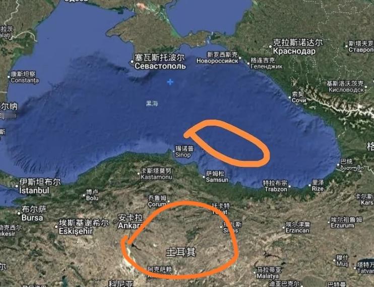 乌克兰干得好事，结果让土耳其给背锅了！
两艘悬挂着冈比亚国旗的俄罗斯油轮在土耳其