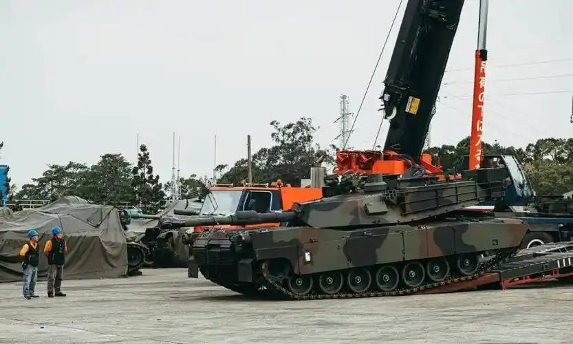 美国佬往台湾运武器装备，这算盘打得叮当响，可最后都得成我们的战利品。就说那美国卖