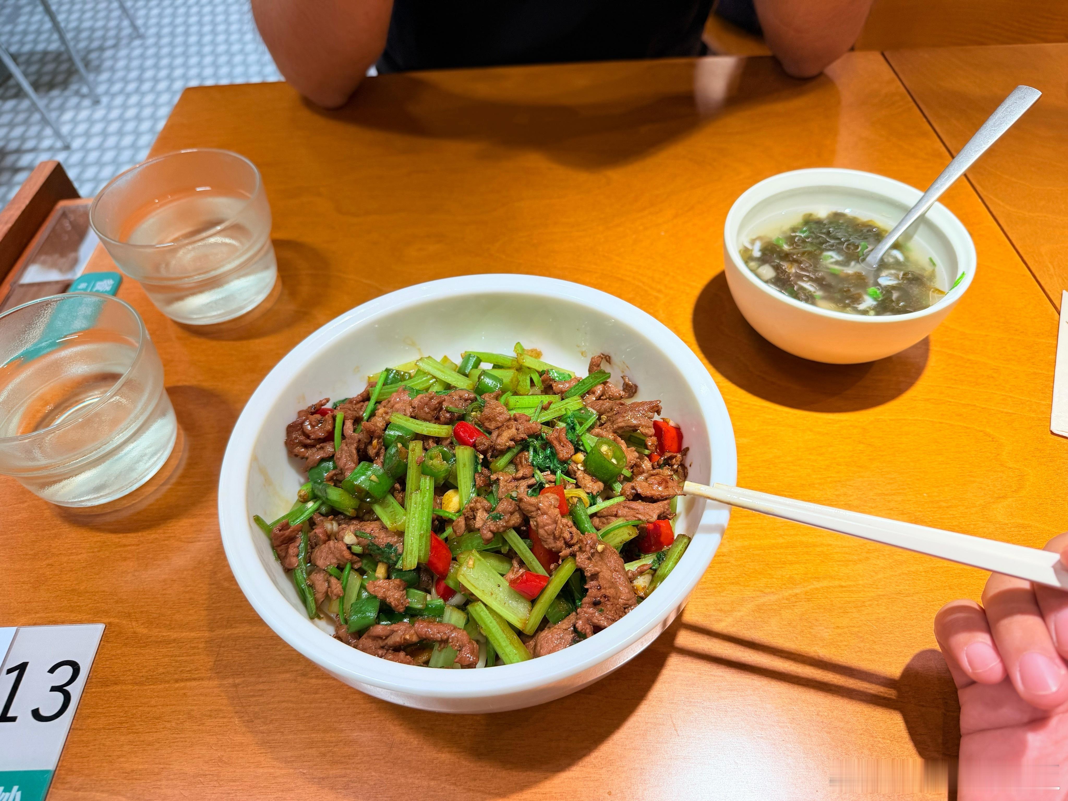 到点了 铁铁们吃了没 今天吃树下吃面🍜 杭州·亚奥万象天地