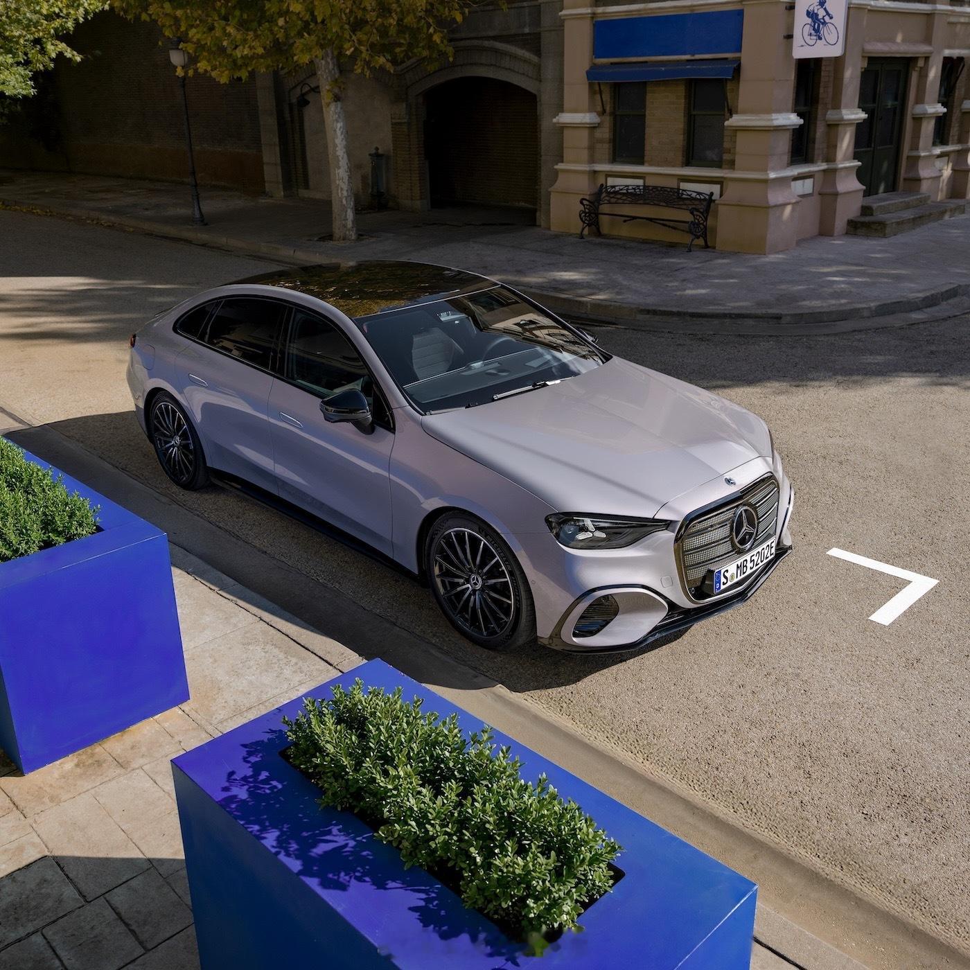 新款奔驰C级全球首发，带空气悬挂和后轮转向，续航最高可达762公里（WLTP工况