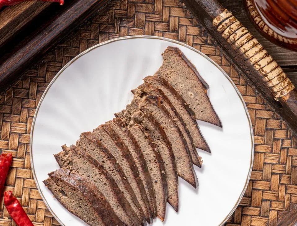 高胆固醇“源头”已发现，肥肉没上榜，第一名大家可能每天都在吃

现在好多人的体检