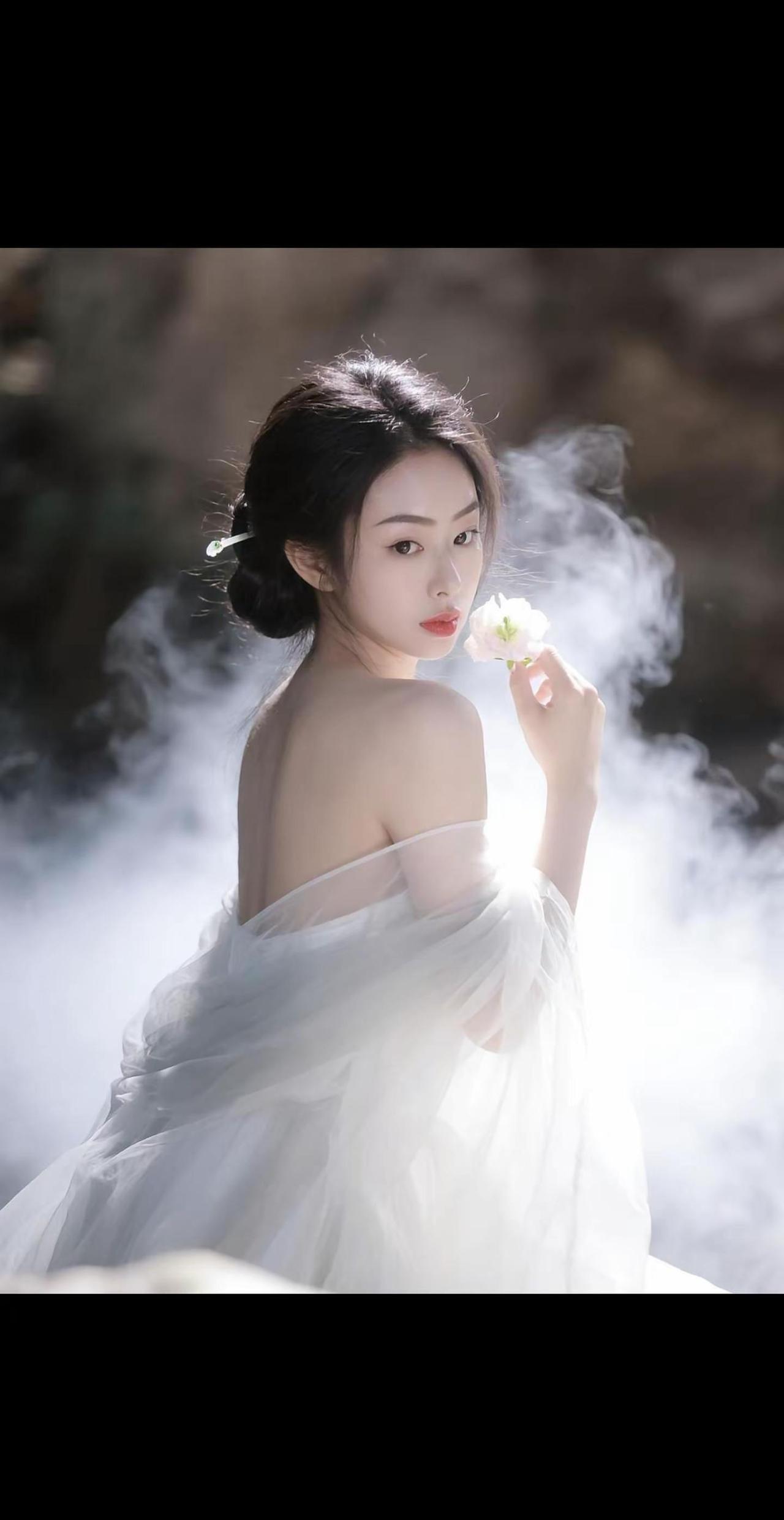 往后余生，守一份心安，寻一份温柔，与生活和解，与自己温柔相伴，慢慢走，好好爱，余