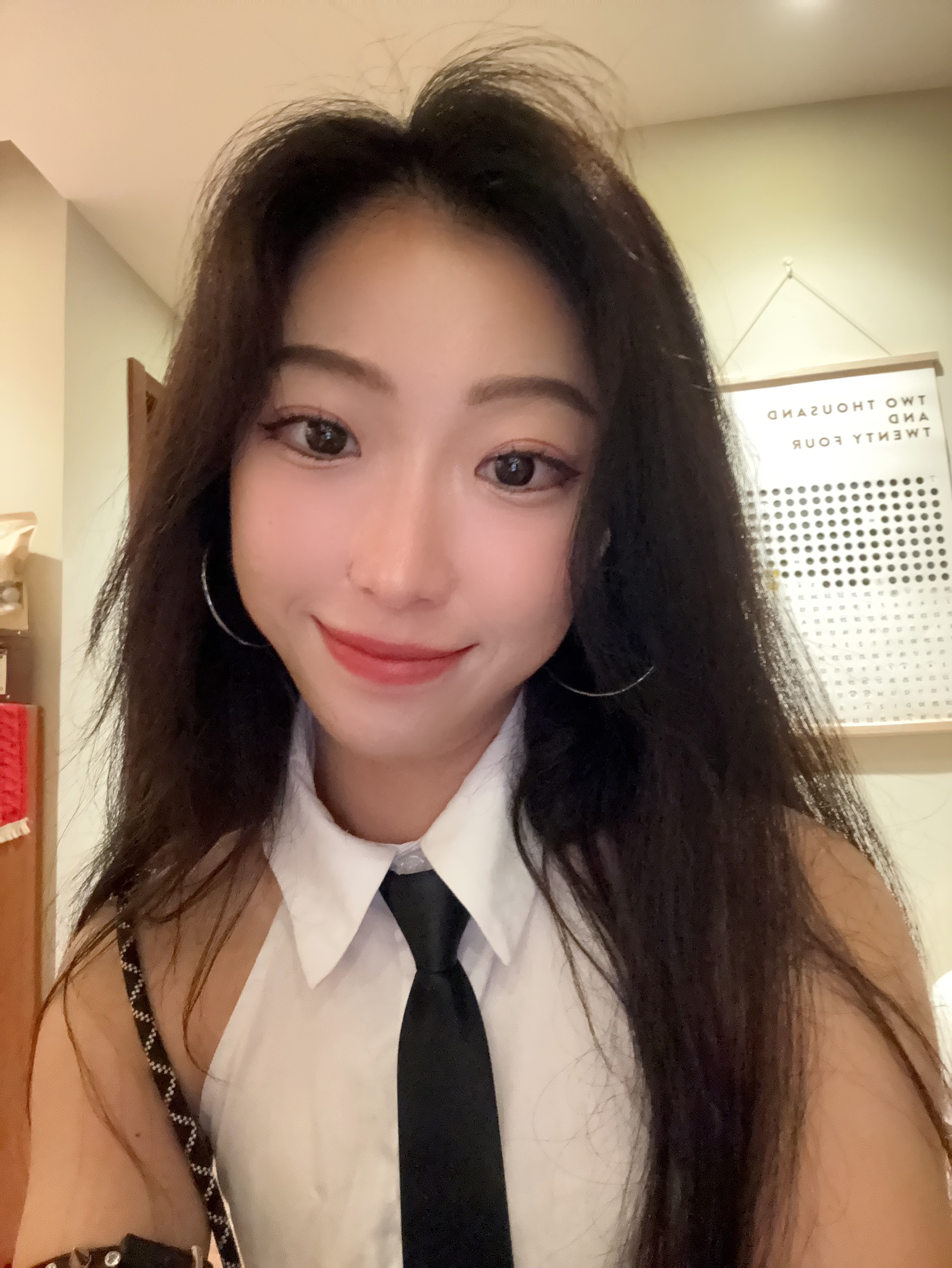 #朱雀橙[超话]# B站捕捉到的🍊#朱雀橙# 国庆节快乐[哈哈][哈哈][哈哈
