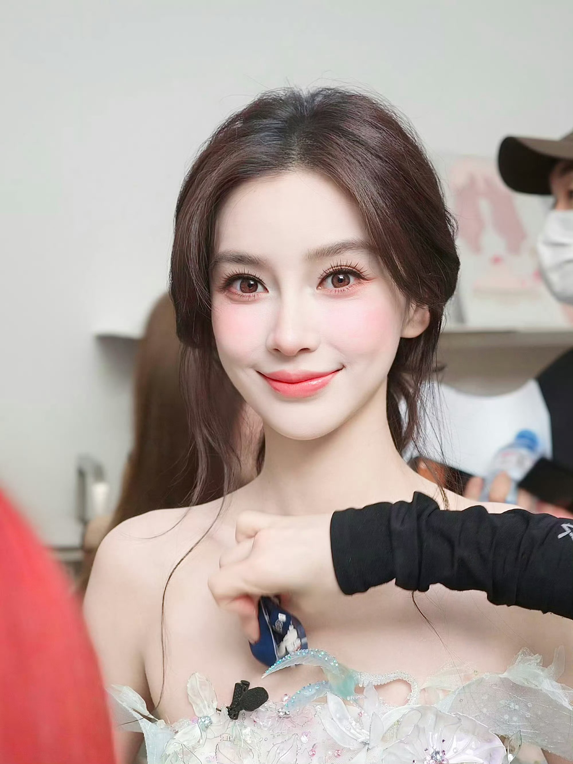 angelababy angelababy “你是我最珍贵的人生限定.” "𝒴