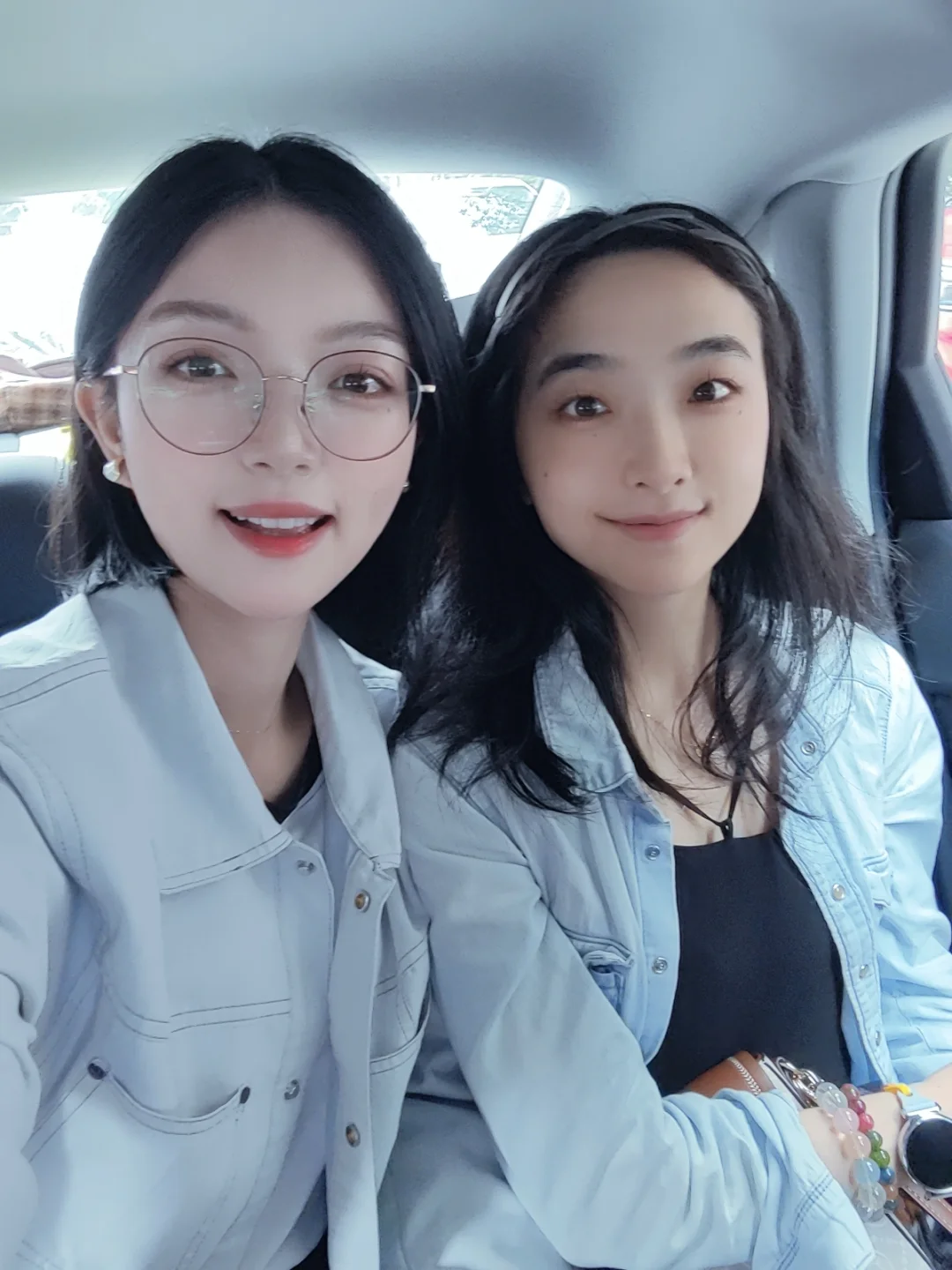 帅游和她的女朋友