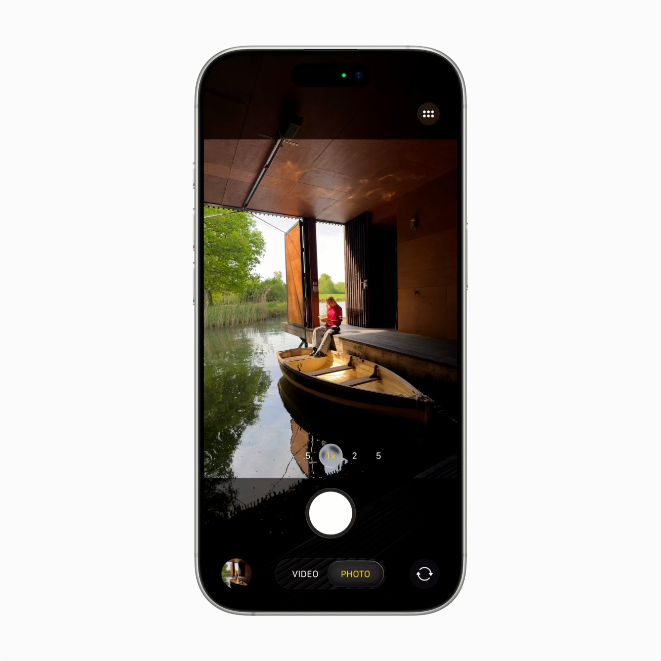 普通人用手机拍视频够用吗 ？省流：用 iPhone 足够，哪怕是老款 iPhon