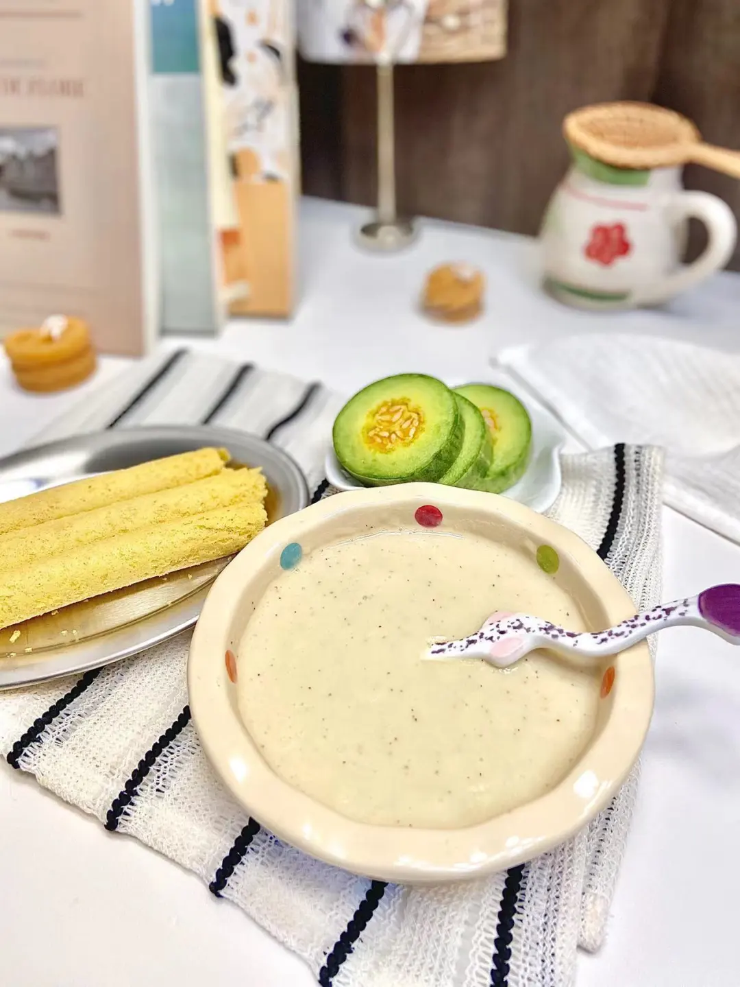 早餐打卡｜红枣豆浆+蛋卷