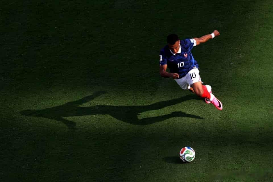 英国卫报评选2026年美加墨世界杯的最佳图片1. Messi’s cathedr