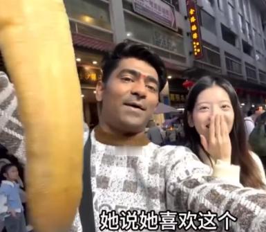 印度网红穷游中国的惊天阴谋藏不住了！在中国蹭吃蹭喝还调戏中国女孩，回印度反手恶意