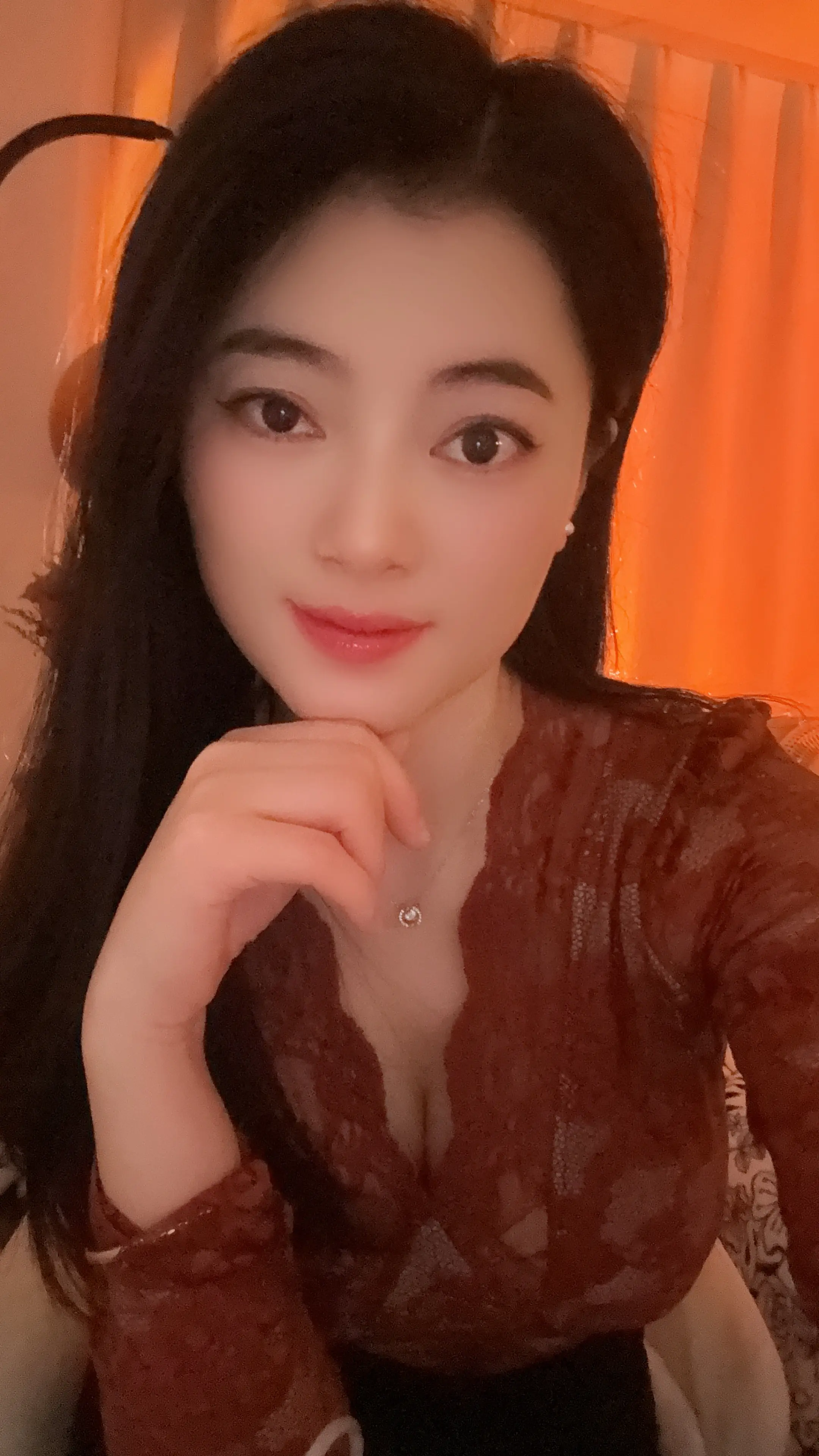 其实女人最大的幸福:就是遇到一个把你当孩子宠的男人。